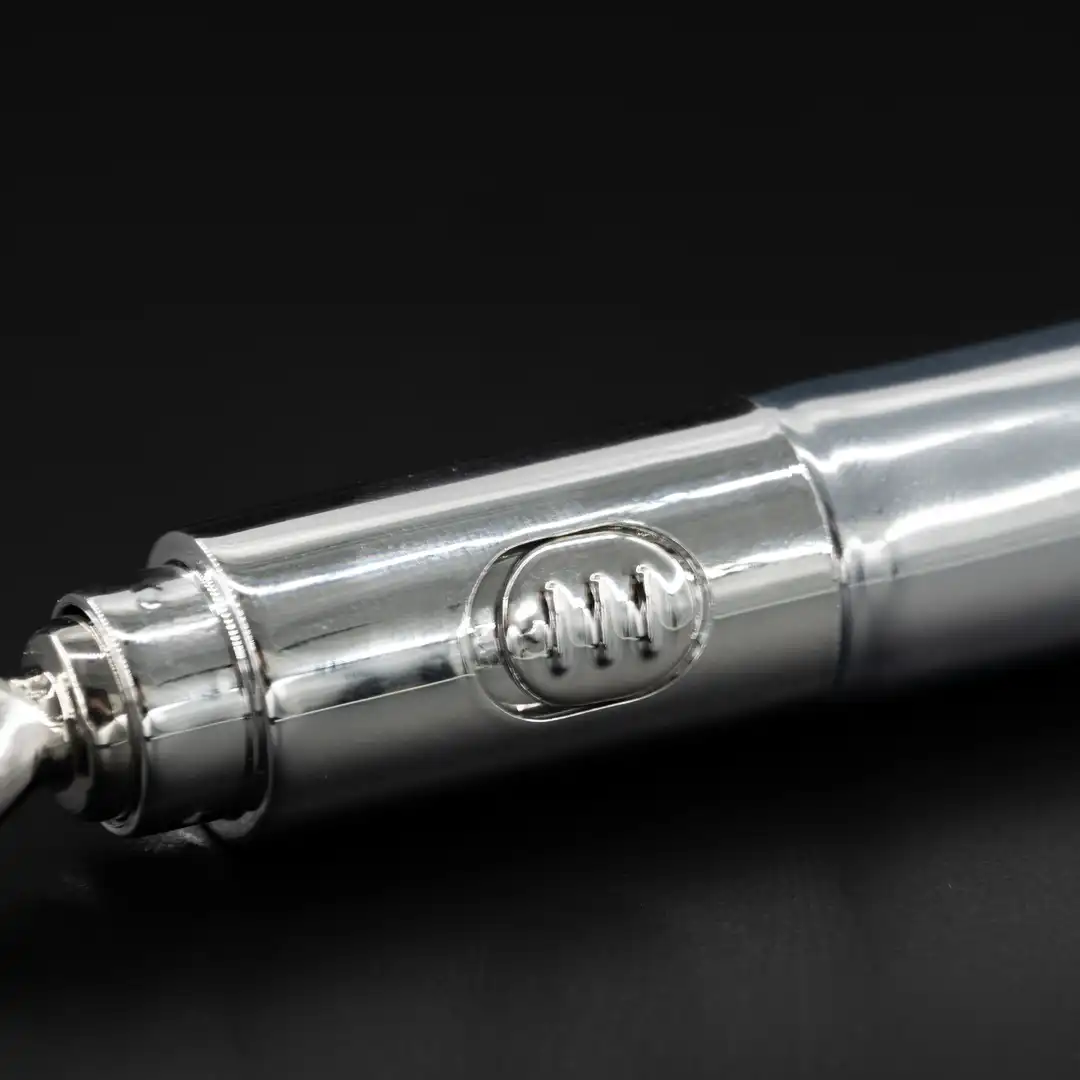 Chrome-plated electronic vibrating skincare applicator image 2
